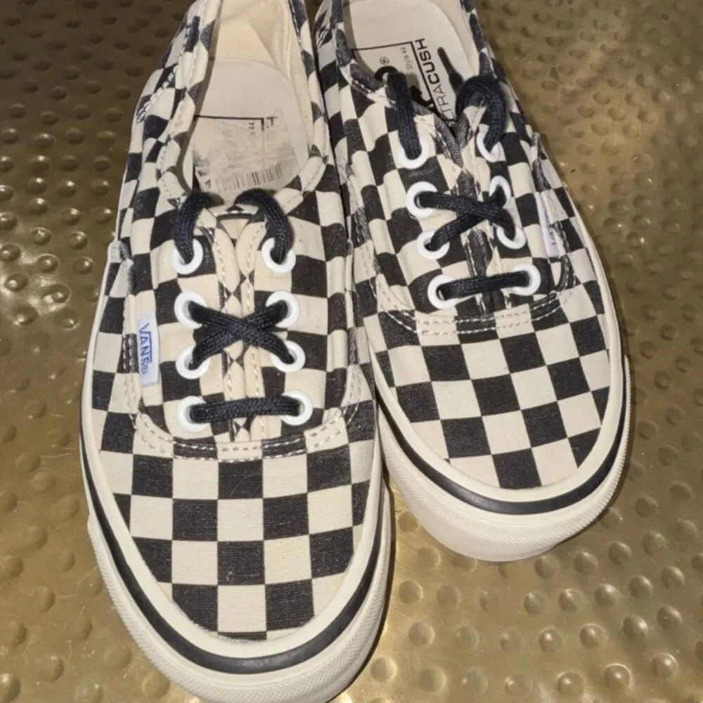 Vans UltraCush Black White Canvas Checkered Lace Up Men's Casual Sneakers size 4